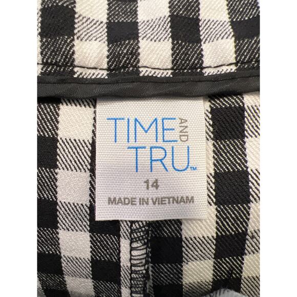 NWT Time and Tru Women Four-Way Stretch Mid-Rise Button Fly Capris Size 14 Black - Picture 7 of 7